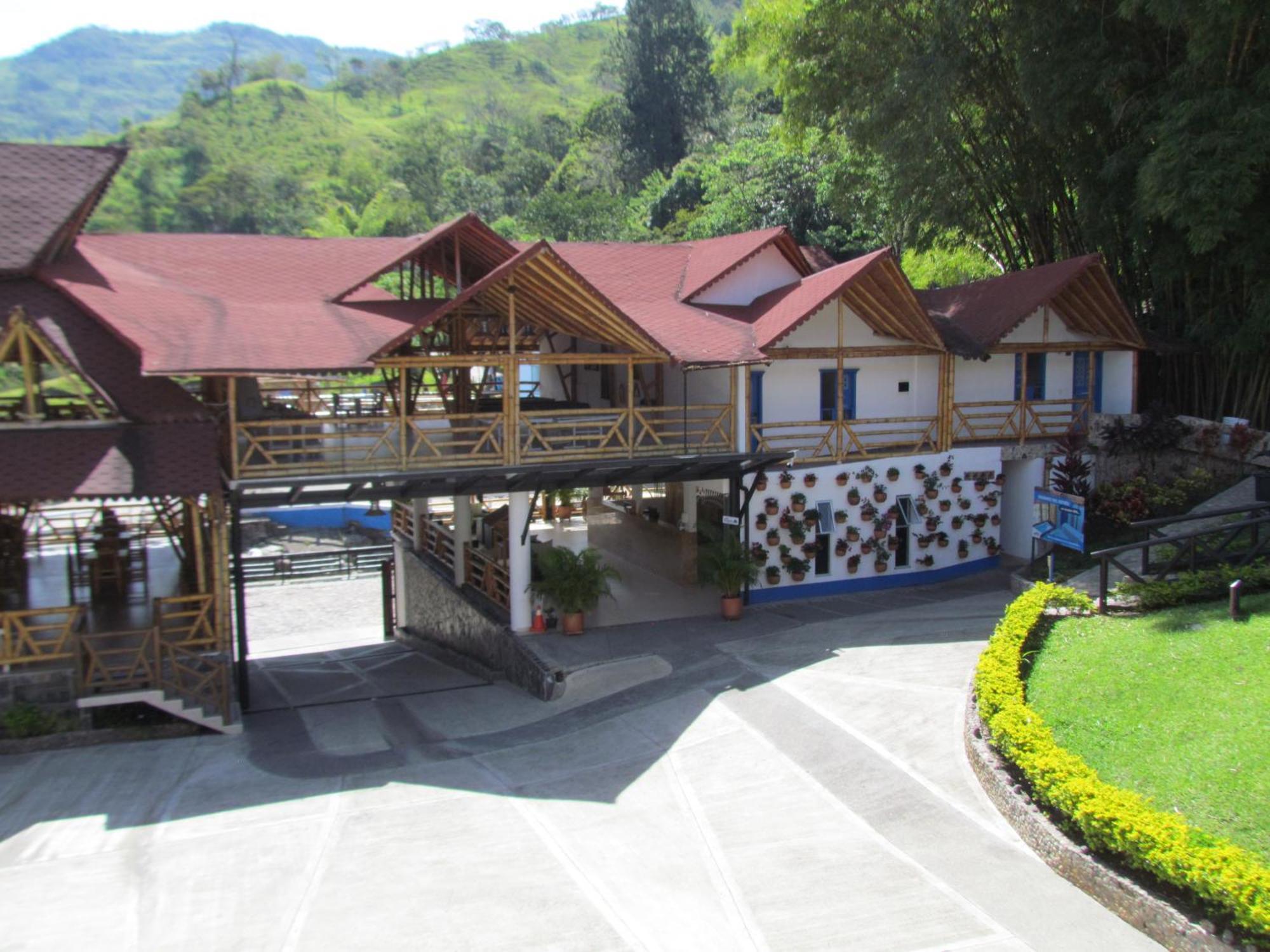 Hotel Aguatur Кокорна Екстериор снимка