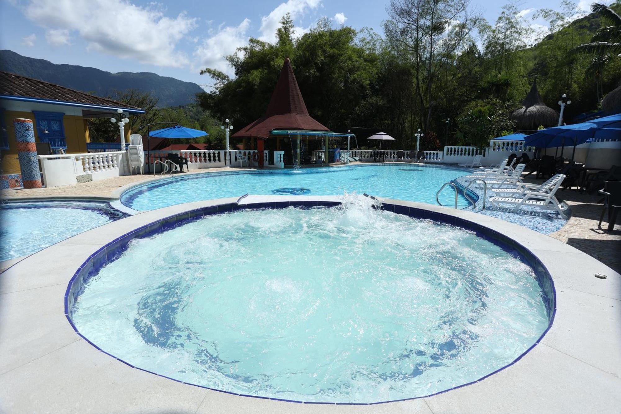 Hotel Aguatur Кокорна Екстериор снимка